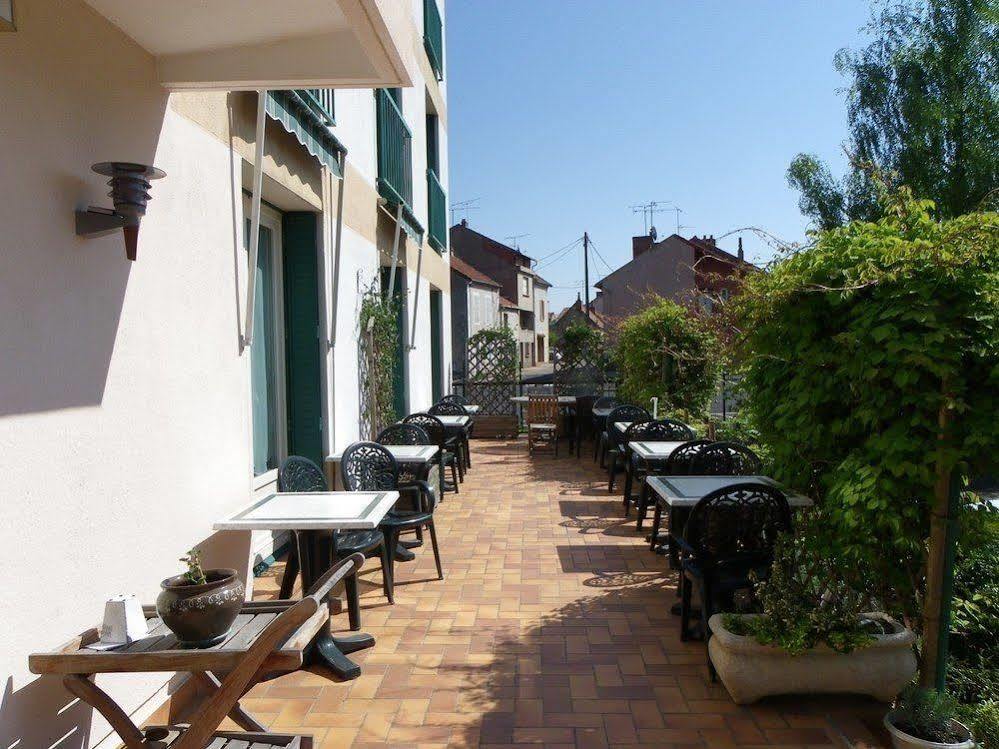 Le Lyon Vert Commentry Exterior foto